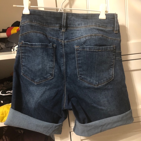 d. jeans High Rise Bermuda Roll Up Hem Denim Jean Shorts with Pockets - Picture 4 of 5